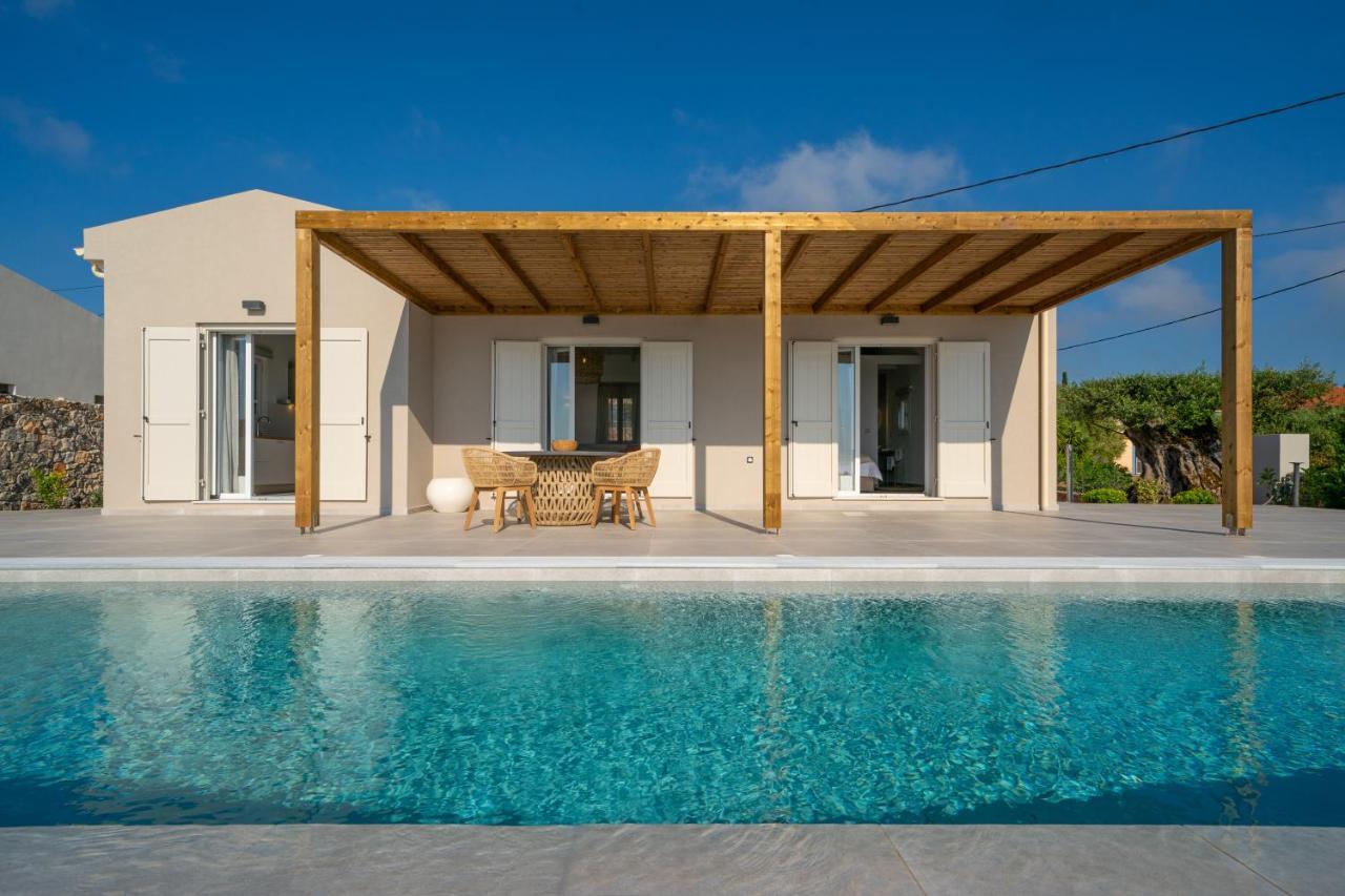 Summer Breeze Villa Tzamarelata Eksteriør billede