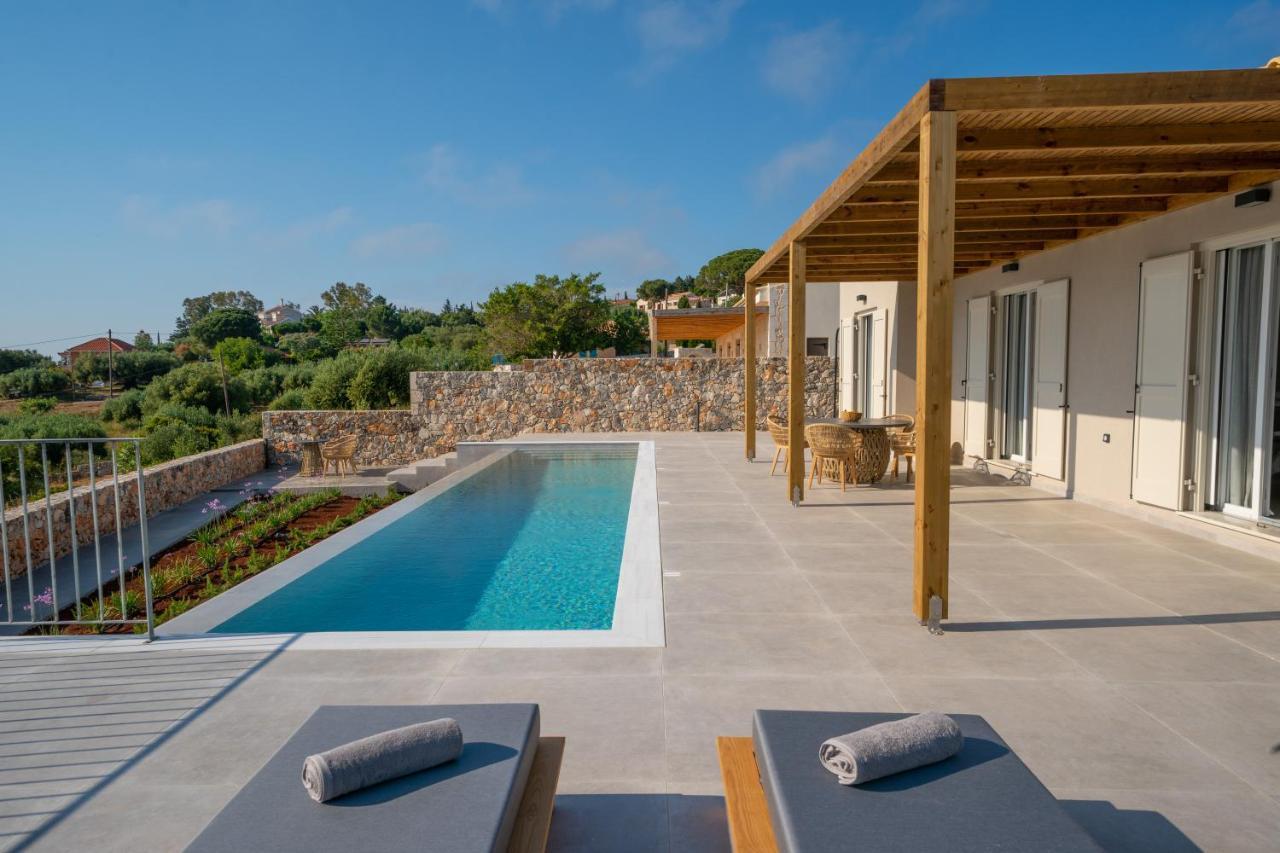 Summer Breeze Villa Tzamarelata Eksteriør billede